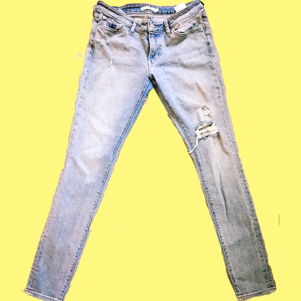 Newly thrifted Levi jeans!!!